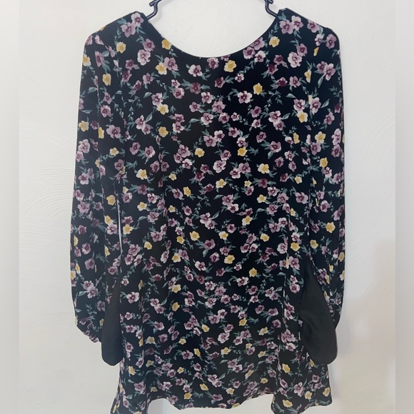 Speechless Floral Pattern Dress - Tie Back Keyhole Size XS - Picture 2 of 6